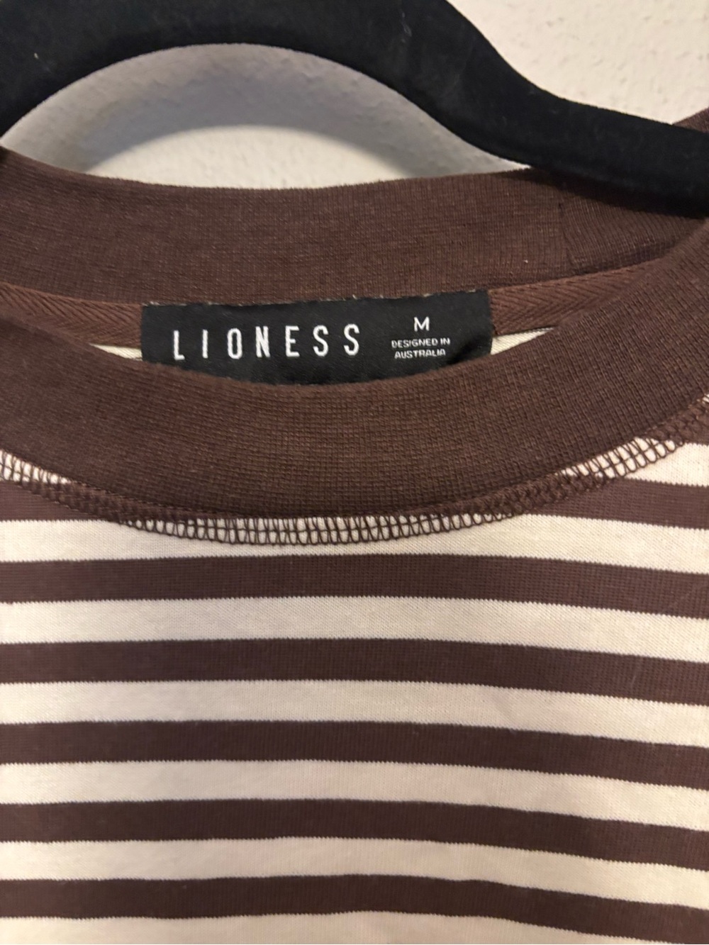 Lioness Bloom Short Sleeve Tee in Dark Chocolate M - Picture 7 of 8